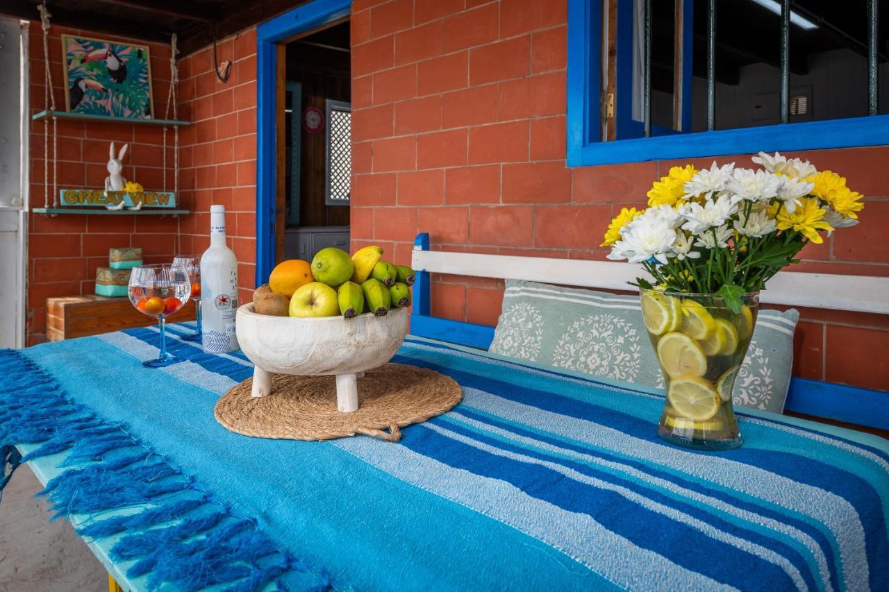 Cabin In Front Of Idyllic Majanicho Beach Exterior foto